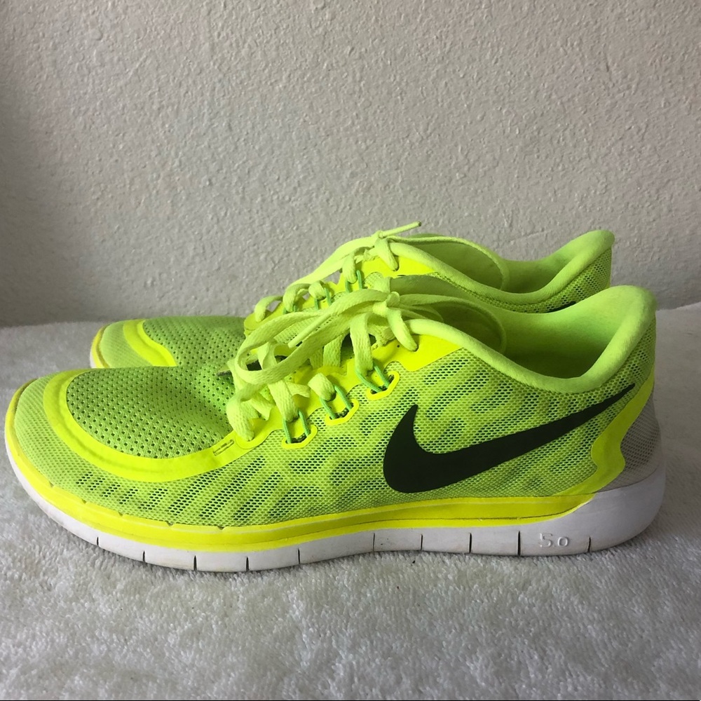 Nike Free 5.0 Size 5.5 Youth/ 24cm